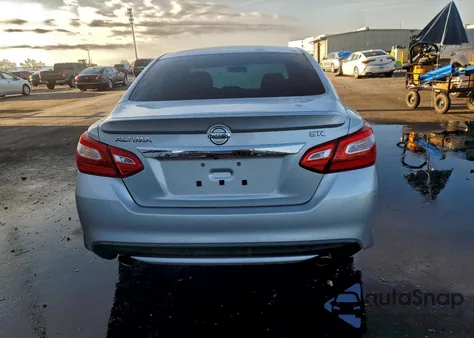 2016 Nissan Altima 2.5 z USA, uszkodzony, nr VIN 1N4AL3AP0GC266125